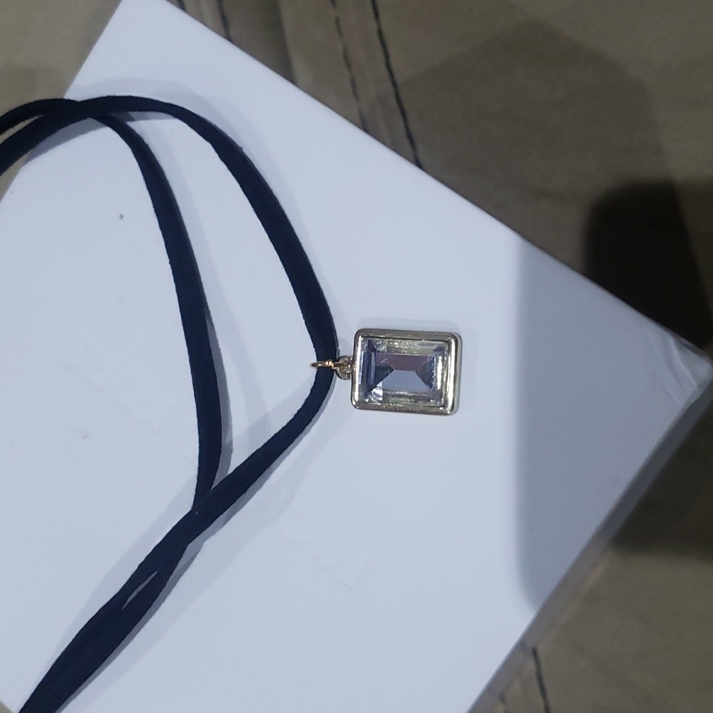 Chocker Necklace - Picture 2 of 5